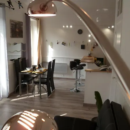 Joli 3 Pieces, 7 Pers, Tres Lumineux, Centre ニース